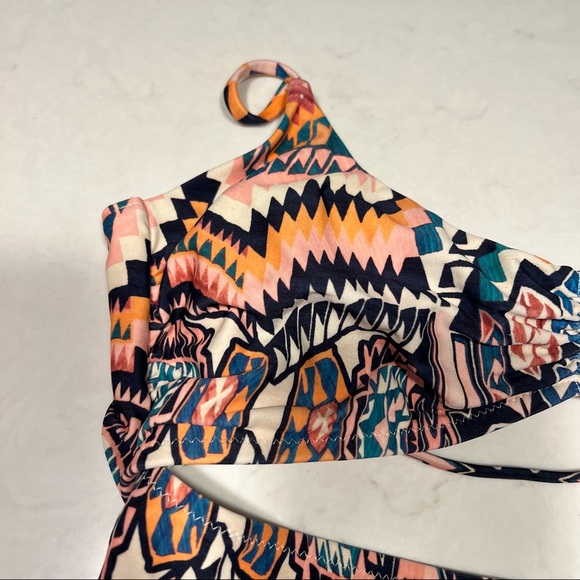 Athleta one piece swimsuit, size XS high cut - Picture 8 of 10